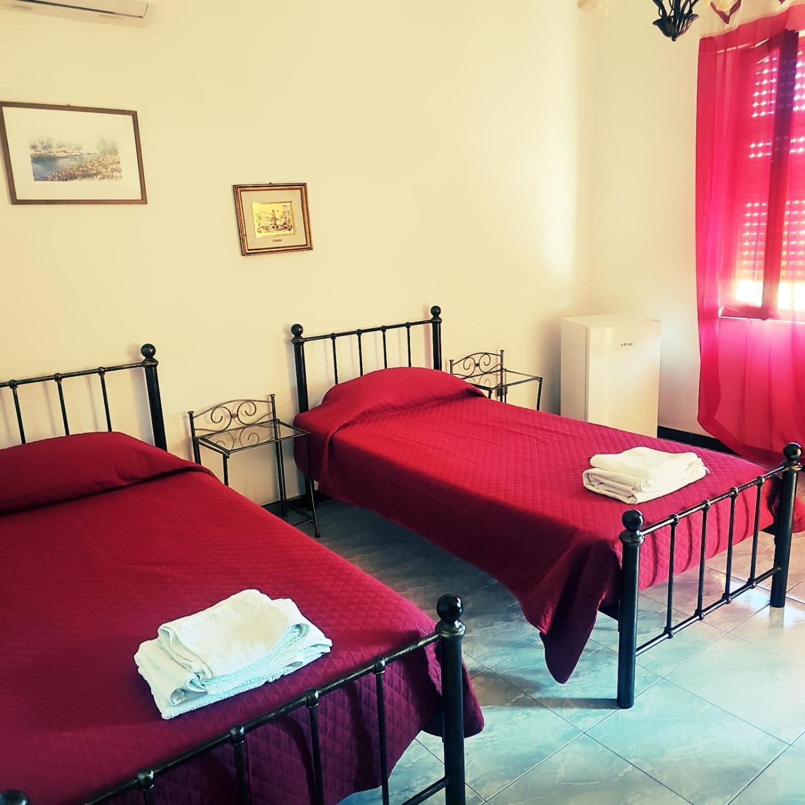 Bed and Breakfast Casa Gato Gordo à Assemini Extérieur photo